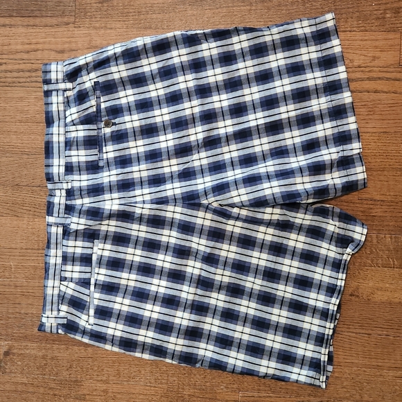 Banana Republic shorts - Picture 3 of 7